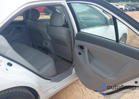 2007 Toyota Camry Le z USA, uszkodzony, nr VIN JTNBE46K073100422